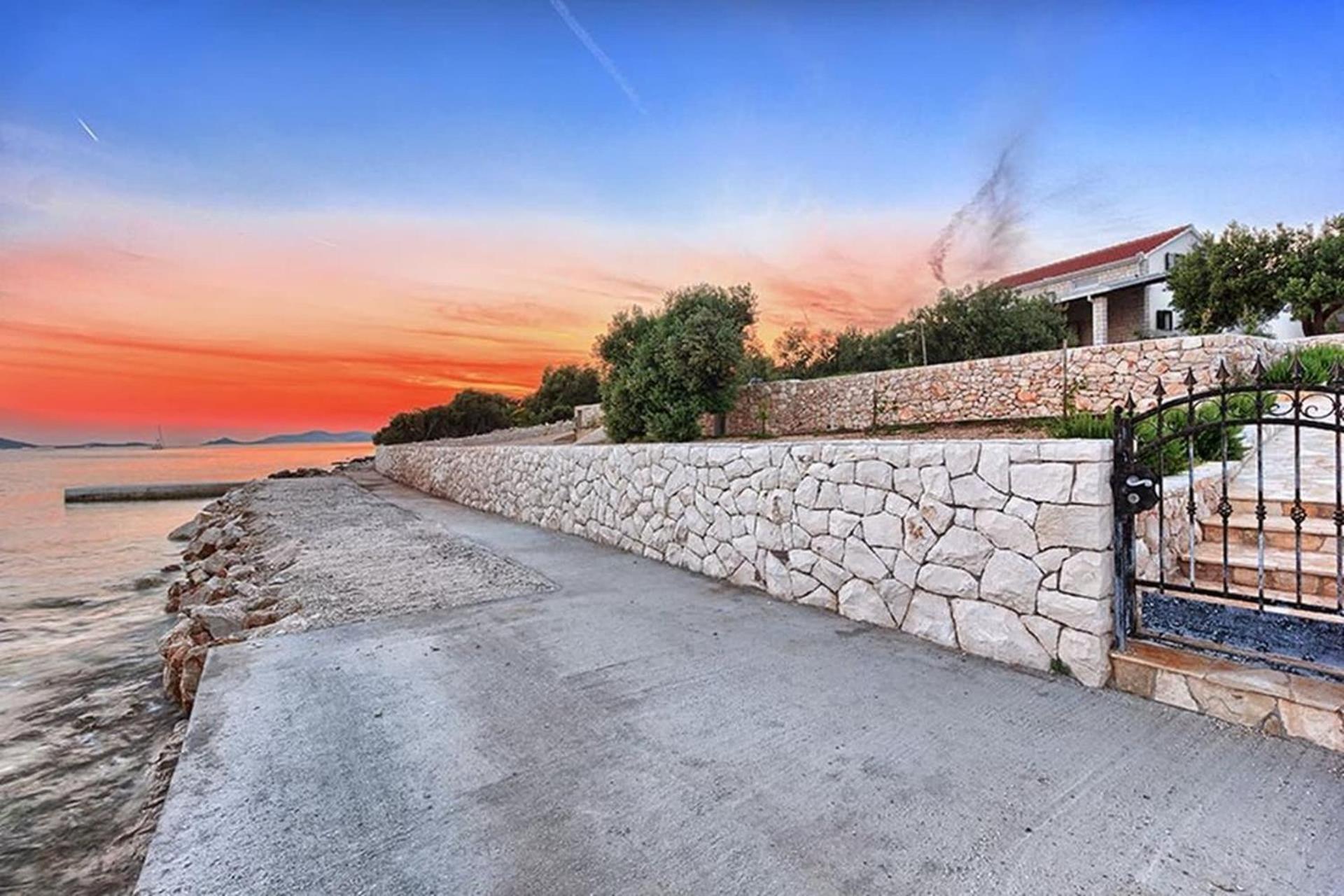Traditional Dalmatian Stone House By The Sea Okrug Gornji Bagian luar foto